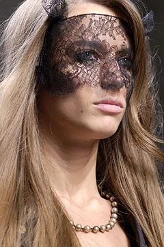 Look 15
